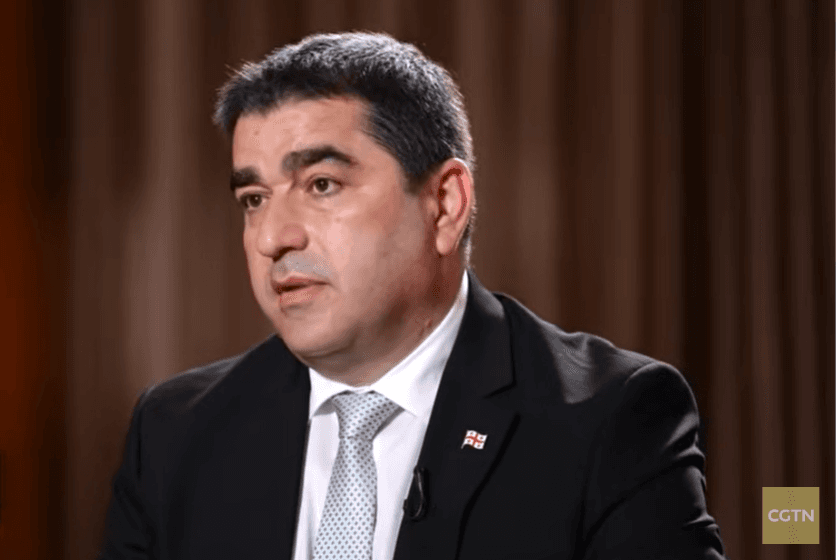 შალვა პაპუაშვილი ჩინურ მედიასთან ინტერვიუს დროს