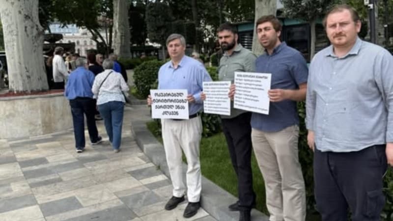 აქცია პუშკინის პარკში რუსული ენის დღის წინააღმდეგ