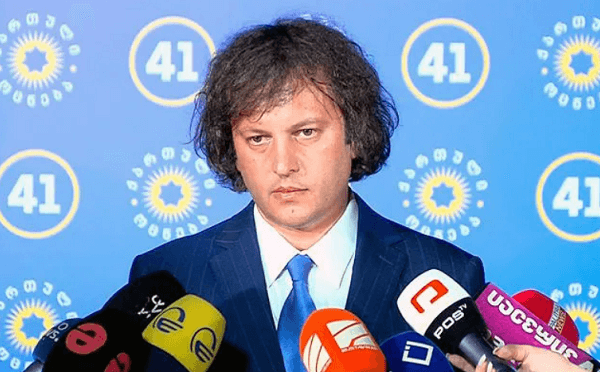 ირაკლი კობახიძე მედიასთან საუბრისას