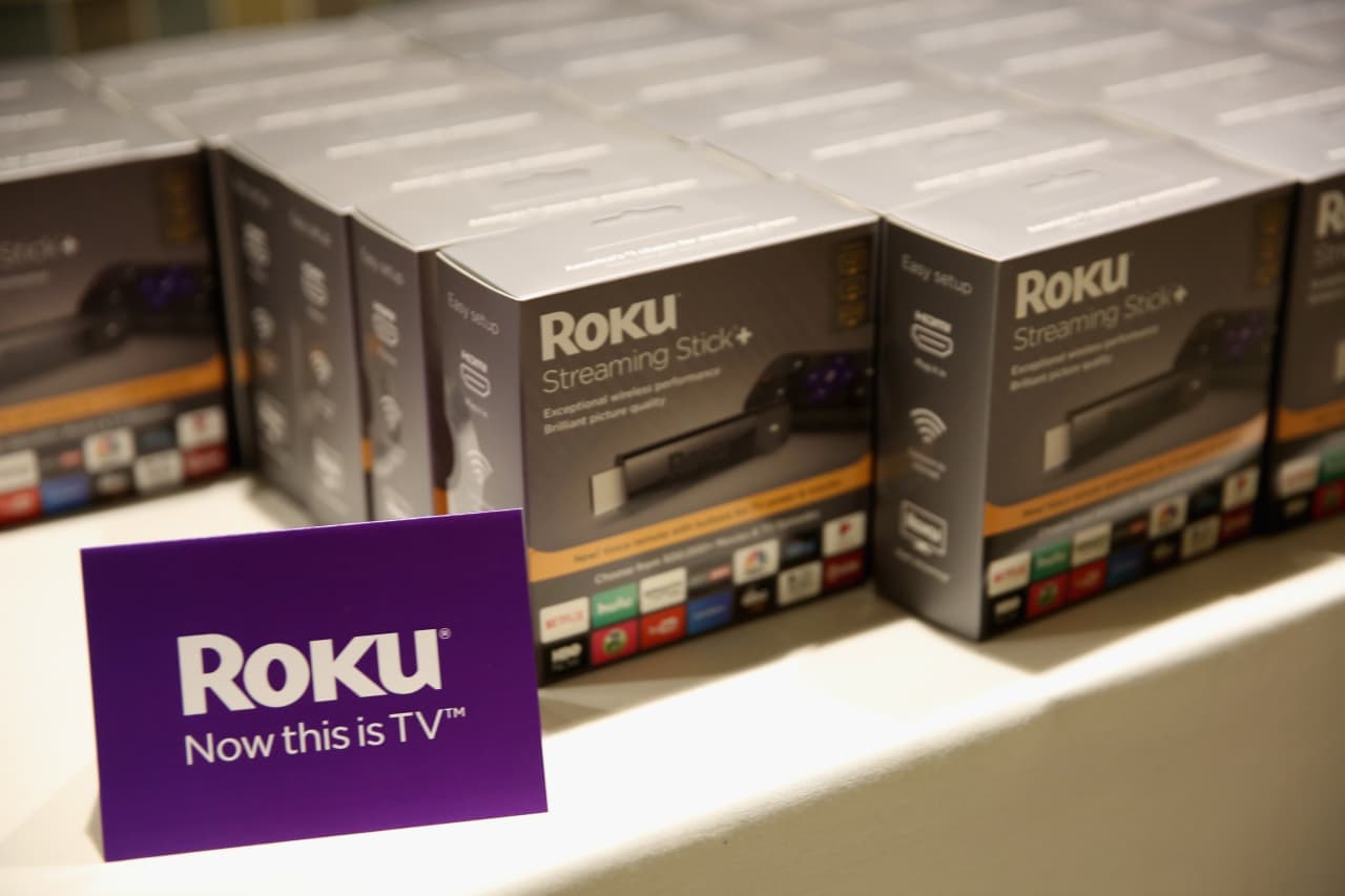 Roku-ს ლოგო და ტელეკომპანია Fox-ის სიმბოლიკა