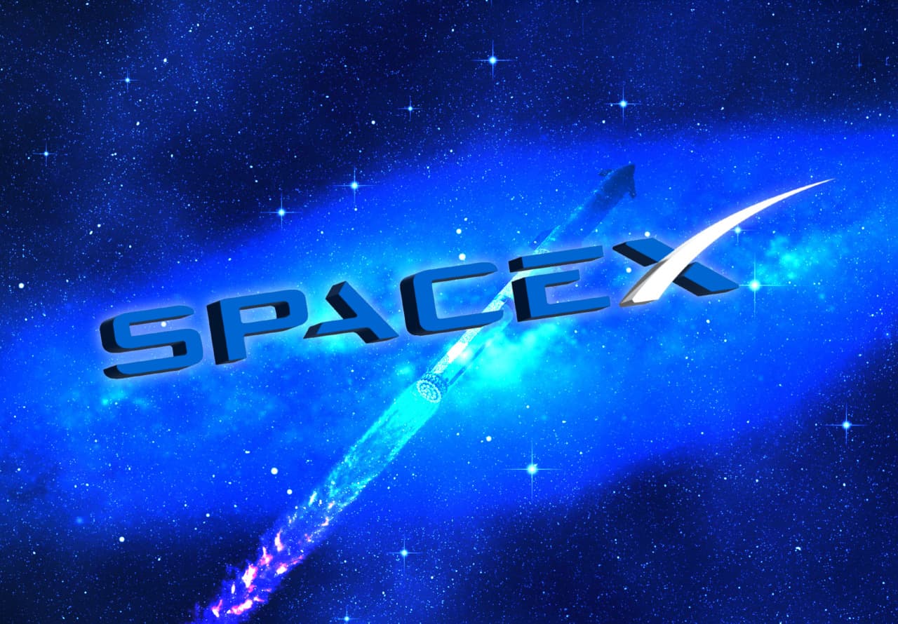 SpaceX-ის რაკეტა სტარტის დროს