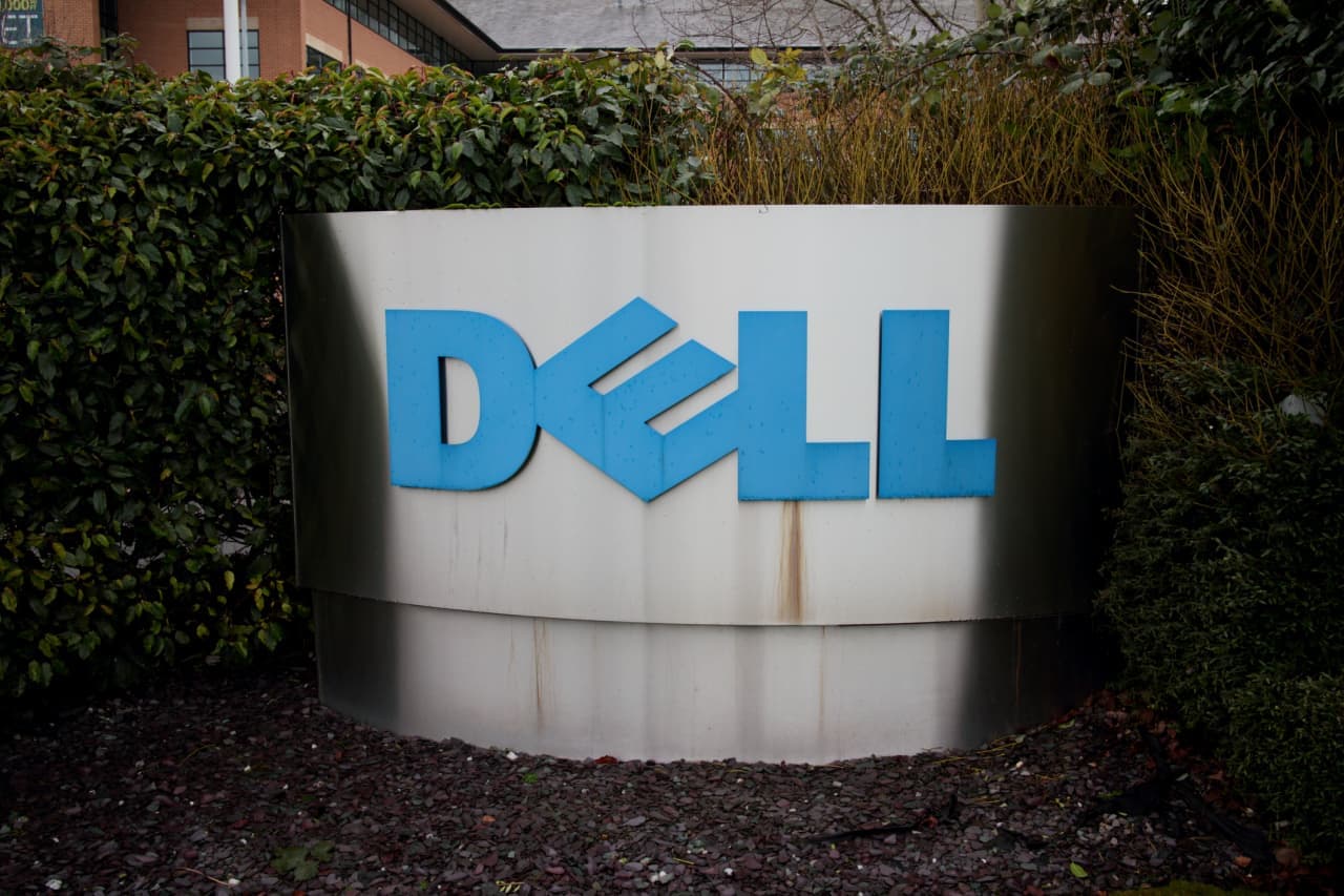 Dell-ის ტექნოლოგიური სერვერები მონაცემთა ცენტრში