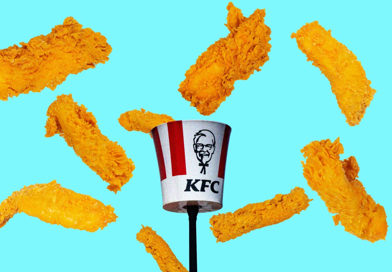 KFC-ს სწრაფი კვების პროდუქტები, მათ შორის ქათმის ფილე და სენდვიჩები