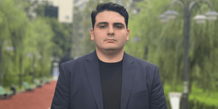 ლევან სანიკიძე პოლიტიკურ განცხადებას აკეთებს