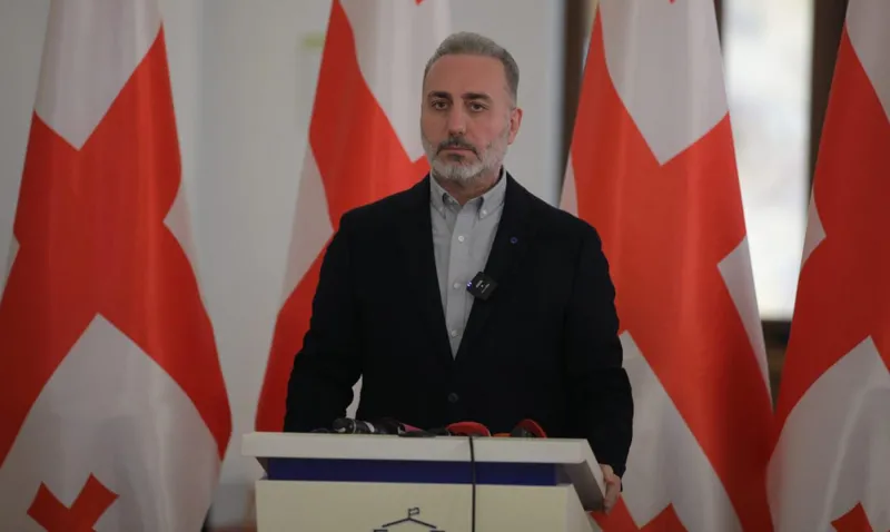 გიორგი შარაშიძე ჟურნალისტებთან საუბრისას