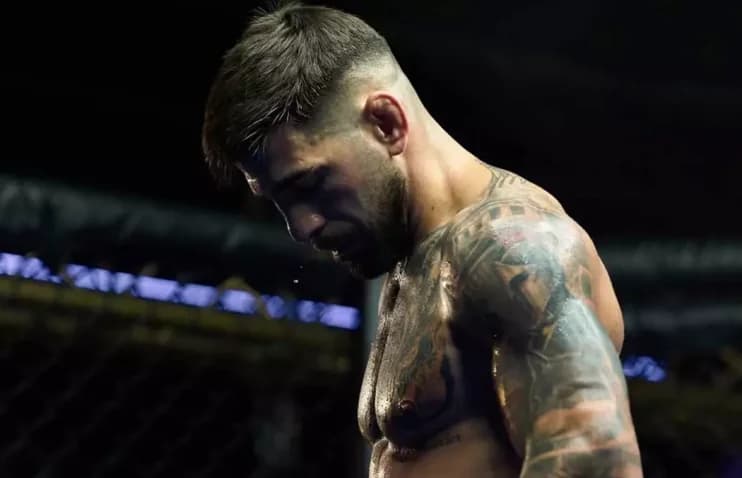 ილია თოფურია UFC-ის ქამრით