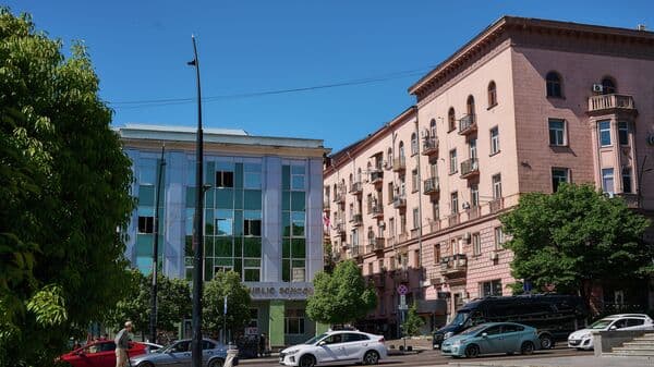 სახელმწიფო შესყიდვებისა და ტენდერების სიმბოლური გამოსახულება