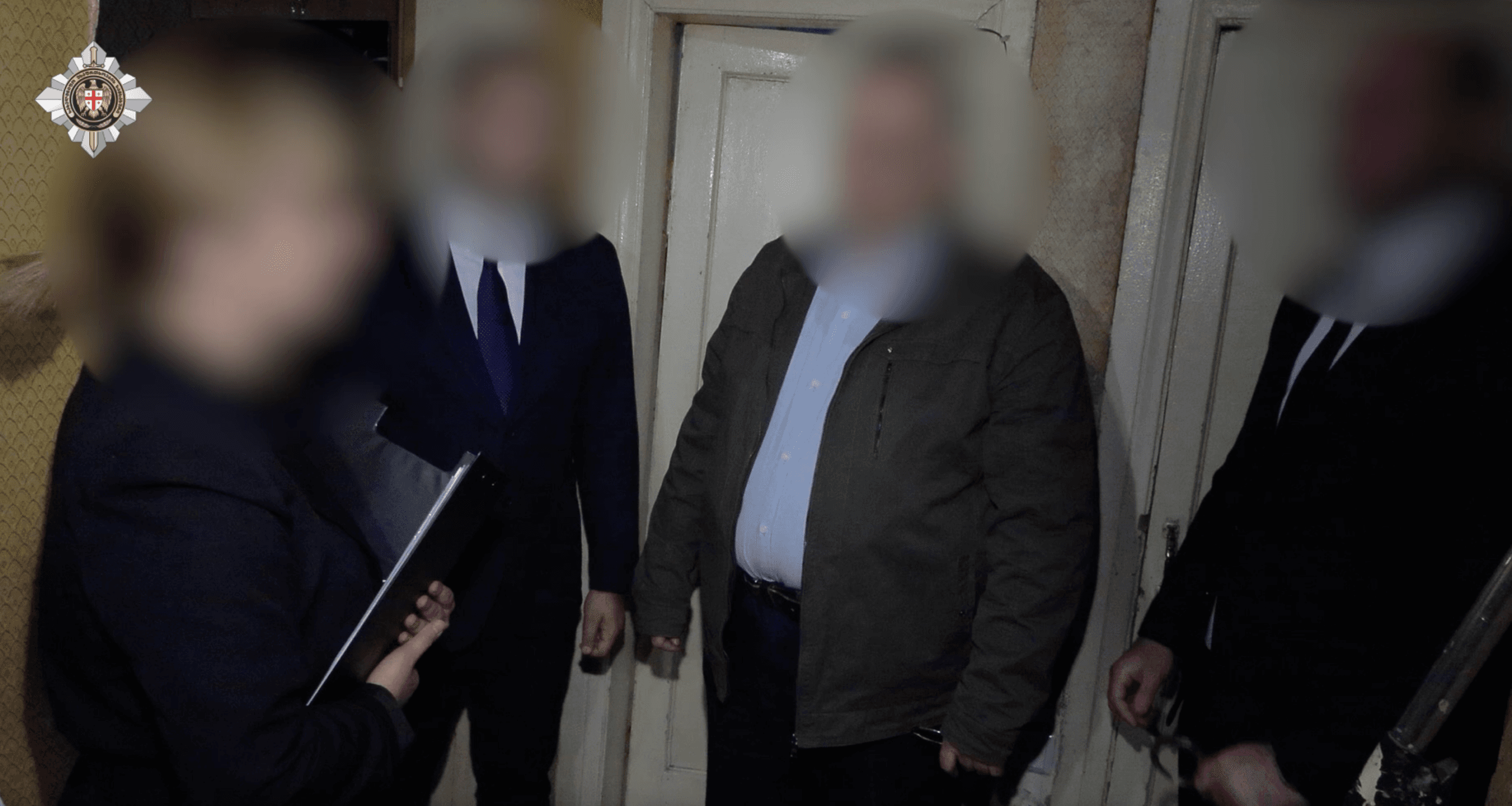 სახელმწიფო უსაფრთხოების სამსახურის ლოგო და საგამოძიებო მოქმედებები