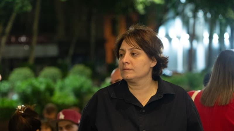 ელენე ხოშტარია სასამართლო სხდომაზე