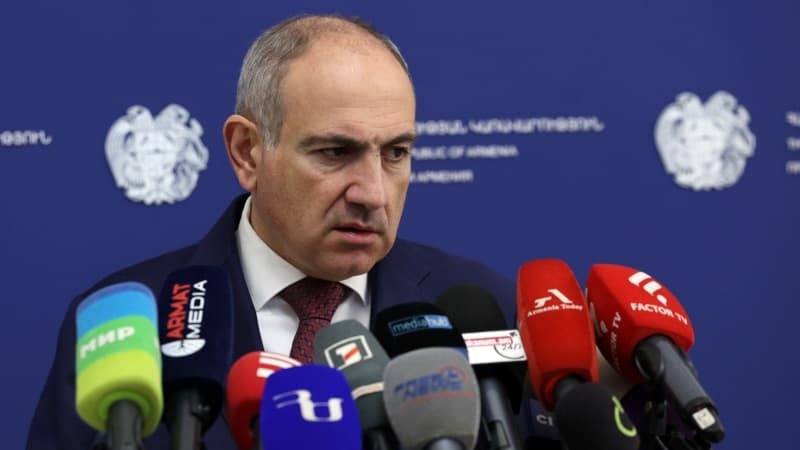 ნიკოლ ფაშინიანი პრესკონფერენციის დროს