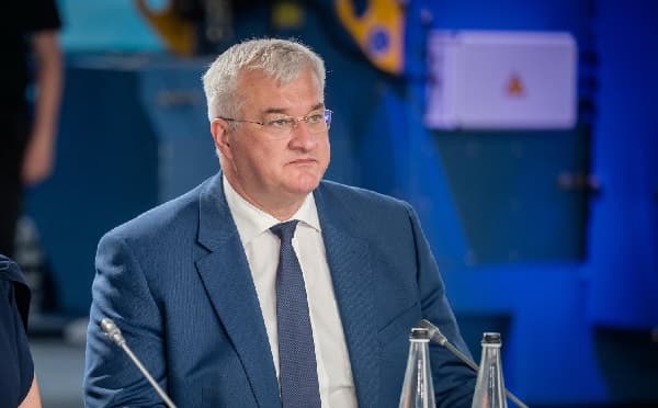 ანდრი სიბიჰა უკრაინის საგარეო საქმეთა მინისტრი