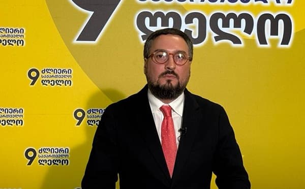 თაზო დათუნაშვილი პრესკონფერენციაზე