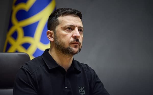 ვოლოდიმირ ზელენსკი უკრაინის სამხედრო ოპერაციების შესახებ საუბრობს