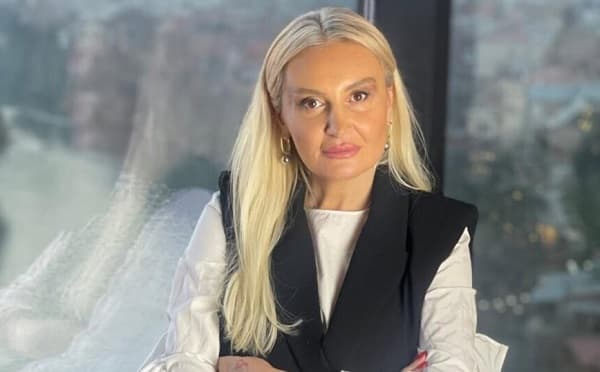 ნანუკა ჟორჟოლიანი პოლიტიკური გამოსვლისას