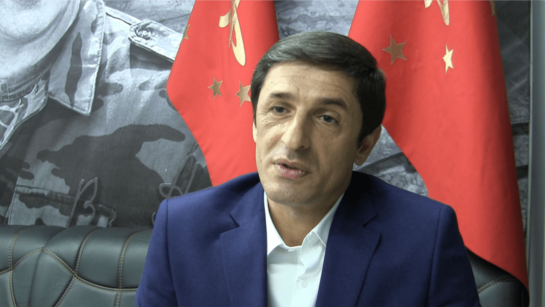 ტიმურ გულია, აფხაზური ვეტერანთა ორგანიზაცია „არუაას“ ლიდერი