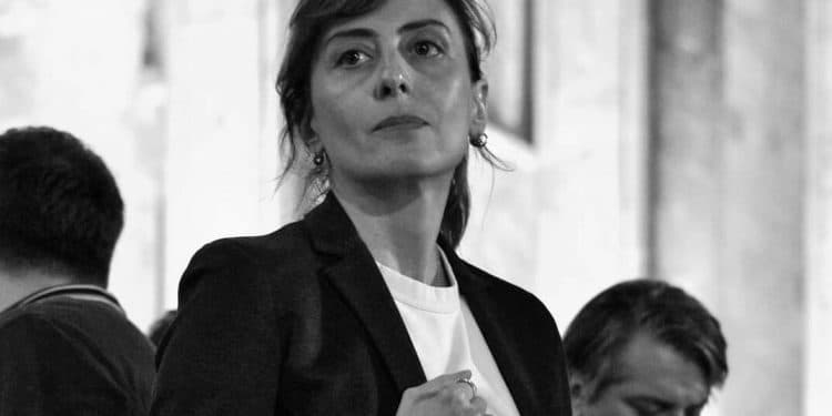 ხატია დეკანოიძე პრესკონფერენციის დროს