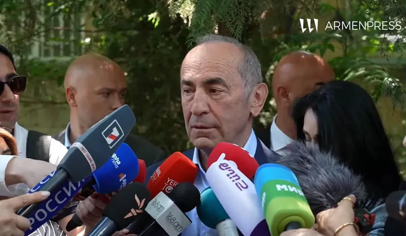 რობერტ ქოჩარიანი არჩევნების დღეს