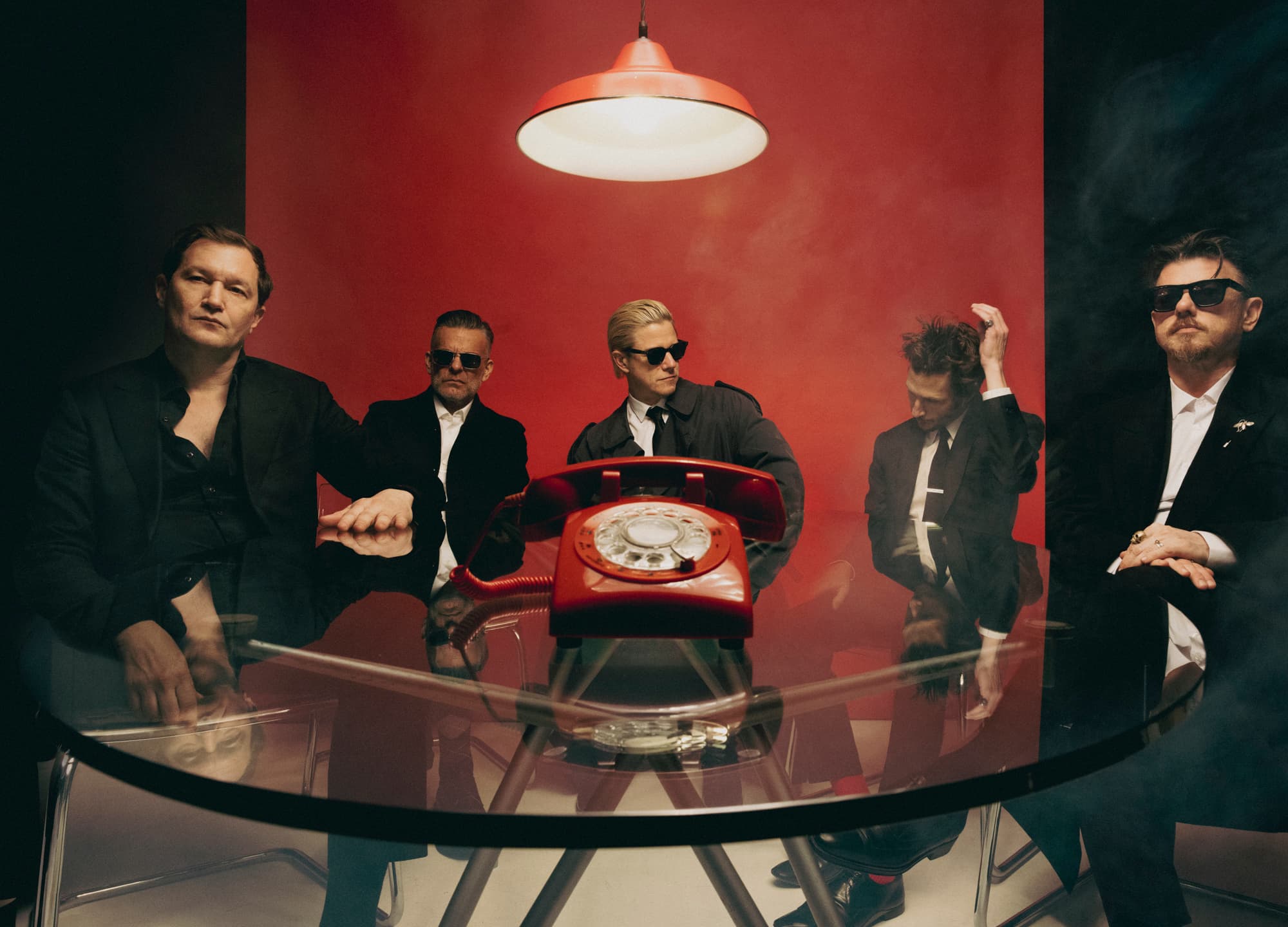 Interpol-ის წევრები სტუდიაში