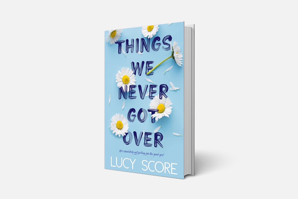 Things We Never Got Over წიგნის ყდა და Amazon Prime Video-ს ლოგო