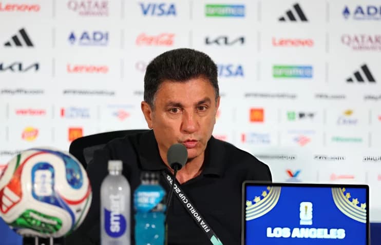 ირანის ნაკრების მთავარი მწვრთნელი ამირ გალენოი