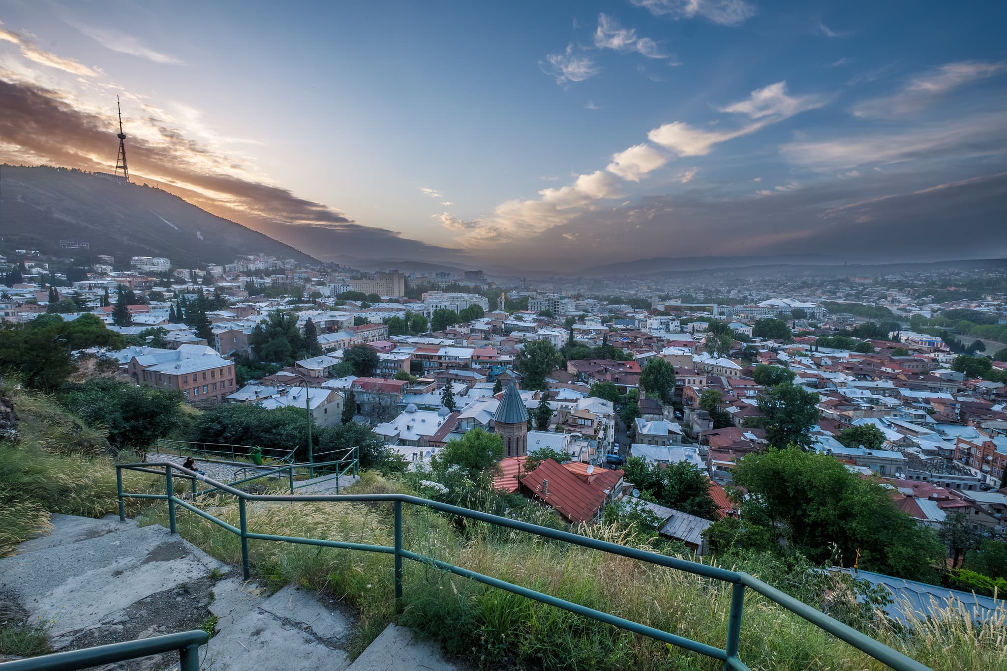 ზაფხულის მზიანი ამინდი საქართველოში